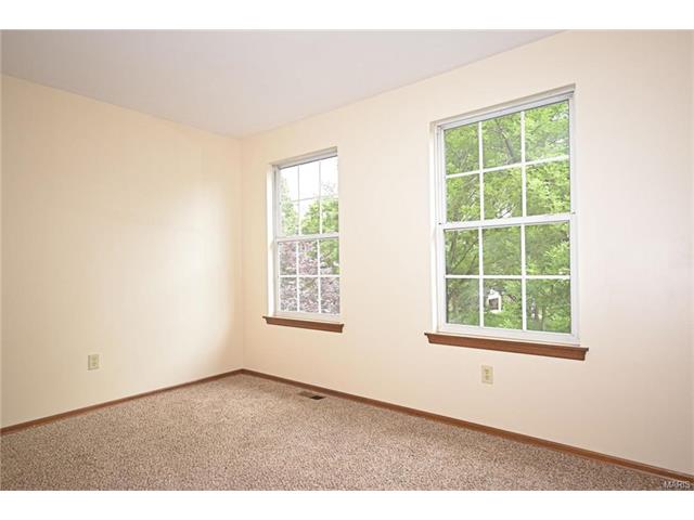 360 Fox Den, Ballwin, MO 63021 photo 16