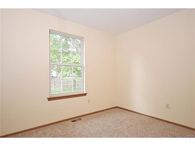 360 Fox Den, Ballwin, MO 63021 photo 18