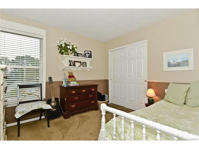 415 Leicester Sq, Ballwin, MO 63021 photo 25