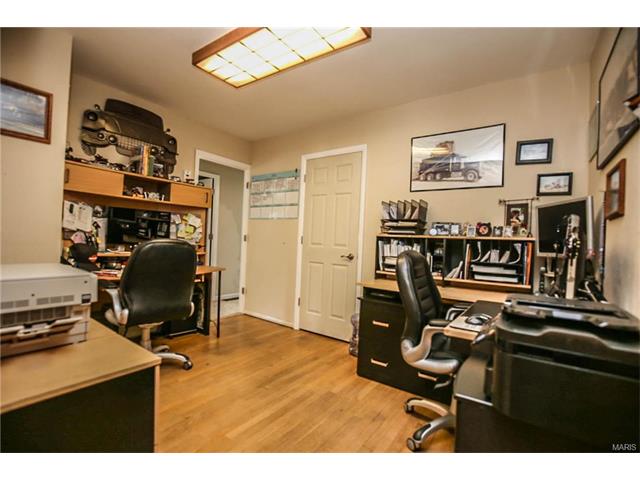 514 Joyce Ann Dr, Ballwin, MO 63021 photo 27