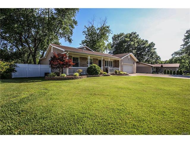 514 Joyce Ann Dr, Ballwin, MO 63021 photo 2