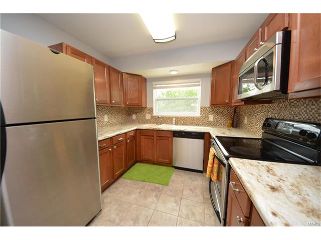 11 W Park Dr, O'fallon, MO 63366 photo 11
