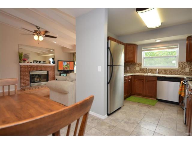 11 W Park Dr, O'fallon, MO 63366 photo 9