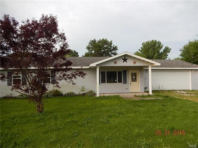 300 E 7th St, Ramsey, IL 62080 photo 1