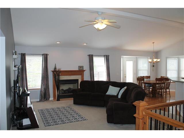 1121 Warm Winds Dr, O'fallon, MO 63366 photo 15