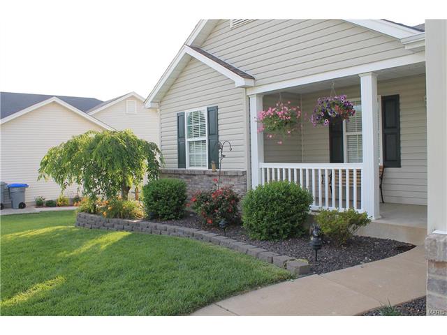 1121 Warm Winds Dr, O'fallon, MO 63366 photo 3