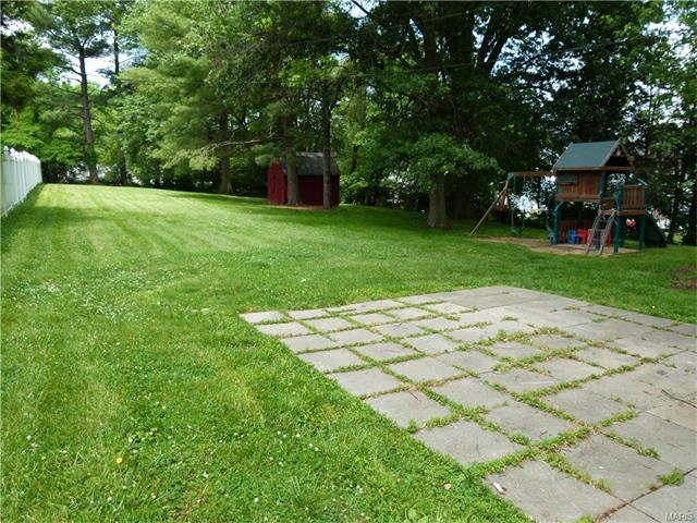 225 Saint Marys Dr, Ballwin, MO 63021 photo 21