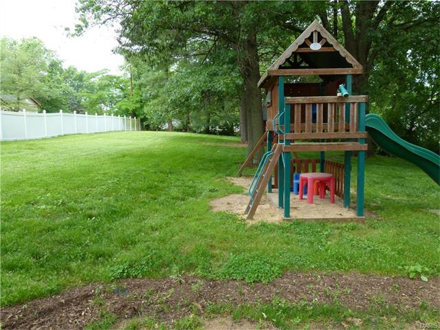 225 Saint Marys Dr, Ballwin, MO 63021 photo 22