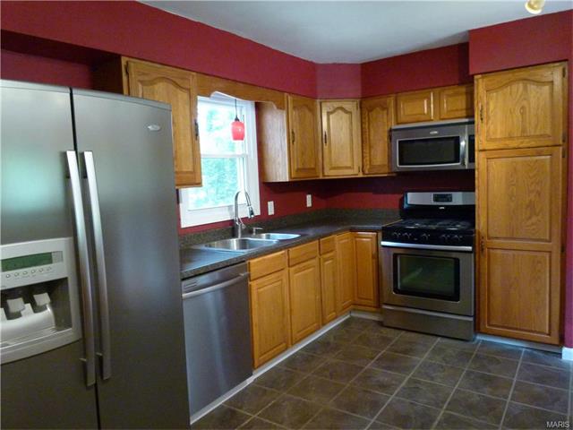225 Saint Marys Dr, Ballwin, MO 63021 photo 7