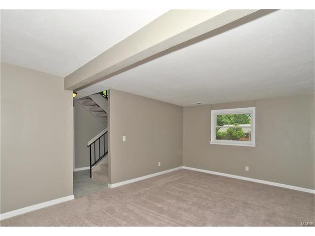 837 Pontoison Dr, Ballwin, MO 63021 photo 14