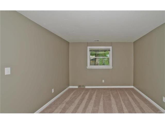 837 Pontoison Dr, Ballwin, MO 63021 photo 15