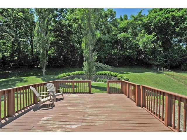 837 Pontoison Dr, Ballwin, MO 63021 photo 17