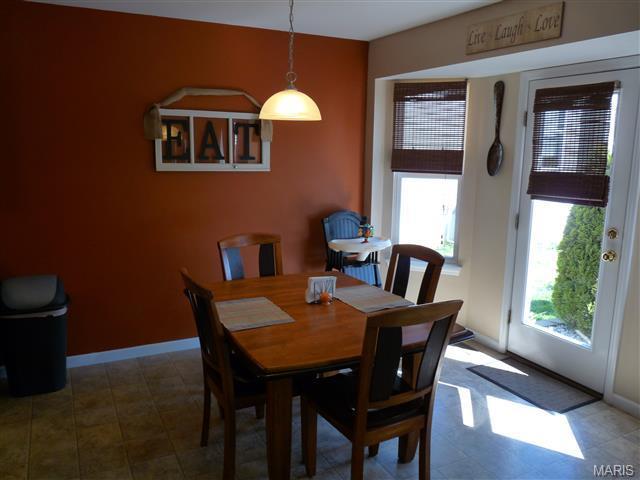 91 Tisbury Ct, O'fallon, MO 63366 photo 4