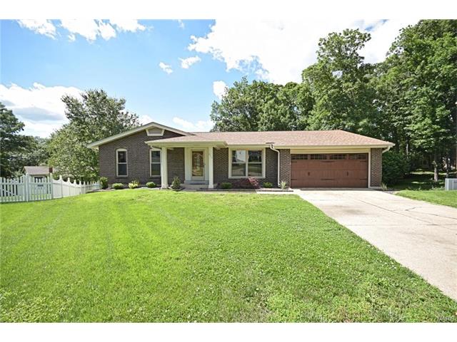 911 Kammerly Ter, Ballwin, MO 63021 photo 1