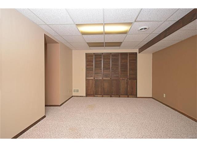 911 Kammerly Ter, Ballwin, MO 63021 photo 23