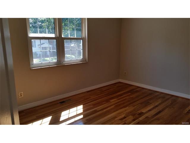891 Torino Dr, Ballwin, MO 63021 photo 7
