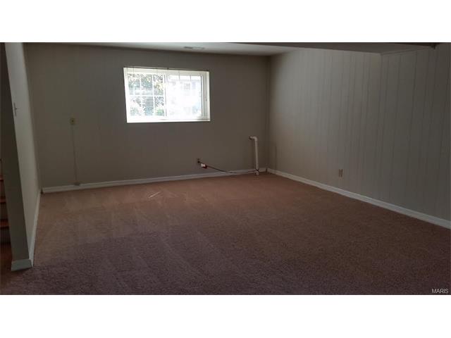 891 Torino Dr, Ballwin, MO 63021 photo 12