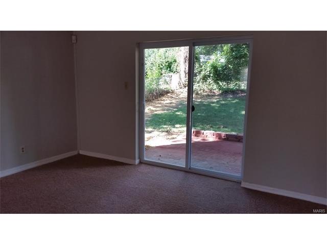 891 Torino Dr, Ballwin, MO 63021 photo 11