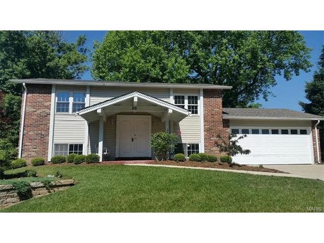 891 Torino Dr, Ballwin, MO 63021 photo 1