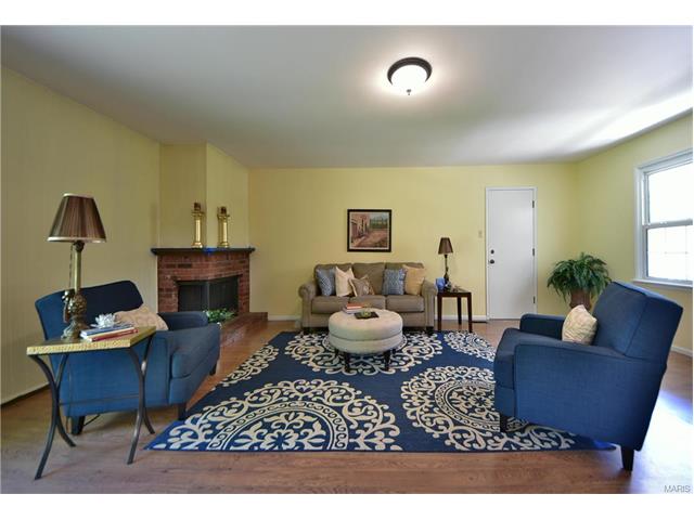 923 La Cherie, Ballwin, MO 63021 photo 7