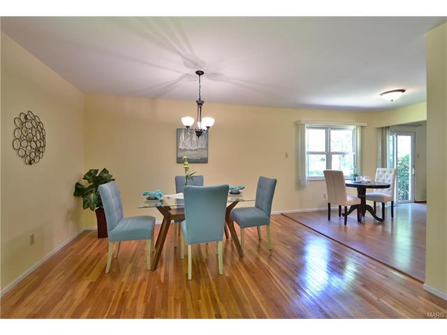 923 La Cherie, Ballwin, MO 63021 photo 5