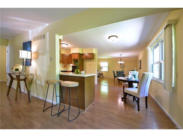 923 La Cherie, Ballwin, MO 63021 photo 6
