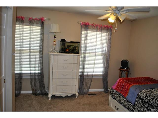 504 Terrington Dr, Ballwin, MO 63021 photo 15