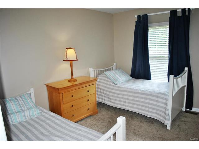 504 Terrington Dr, Ballwin, MO 63021 photo 13