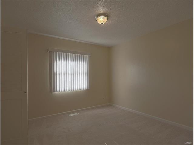 986 Conestoga Dr, Ballwin, MO 63021 photo 17
