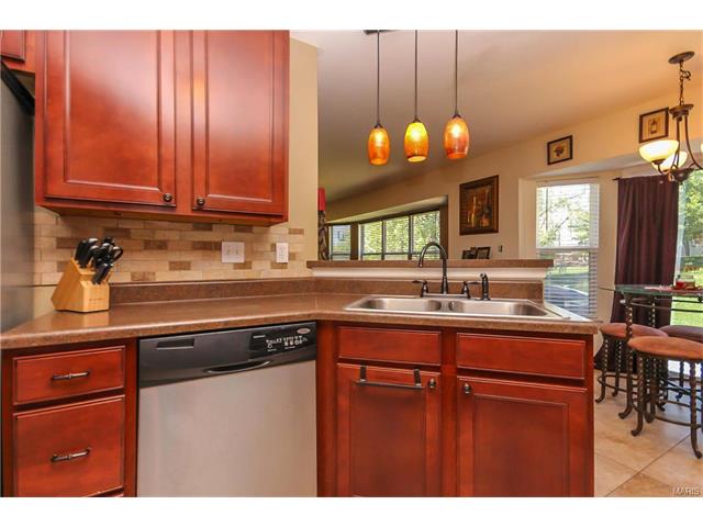 607 Topaz Dr, O'fallon, MO 63366 photo 4