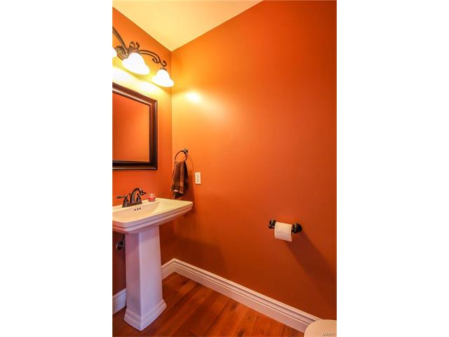 607 Topaz Dr, O'fallon, MO 63366 photo 10
