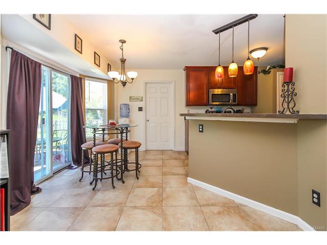 607 Topaz Dr, O'fallon, MO 63366 photo 8
