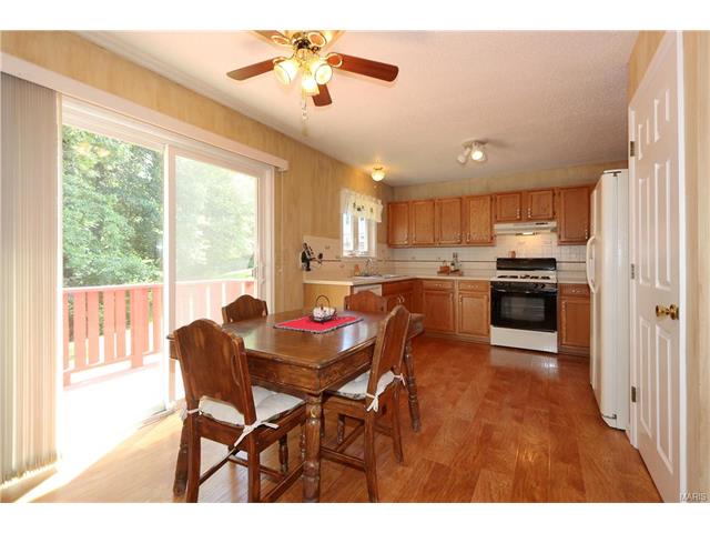864 Ginger Wood Ct, Ballwin, MO 63021 photo 9