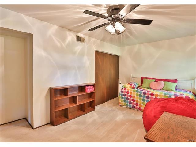 675 Rustic Valley Dr, Ballwin, MO 63021 photo 19