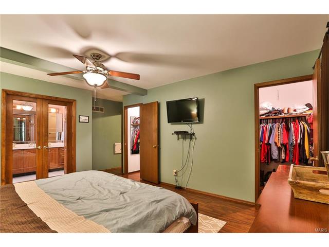 675 Rustic Valley Dr, Ballwin, MO 63021 photo 13