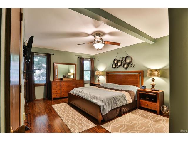 675 Rustic Valley Dr, Ballwin, MO 63021 photo 12