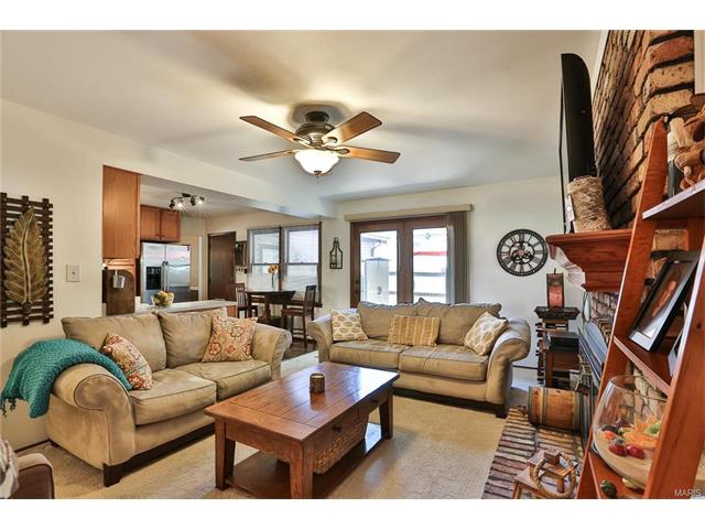 675 Rustic Valley Dr, Ballwin, MO 63021 photo 6