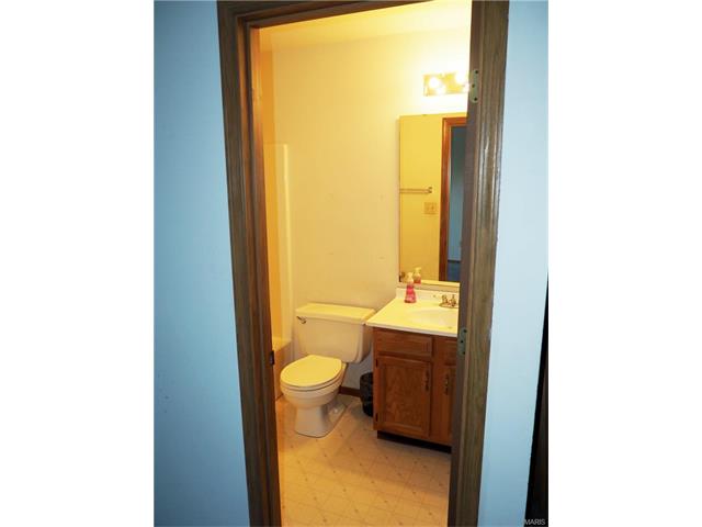 402 Waterside Dr, Grover, MO 63040 photo 9