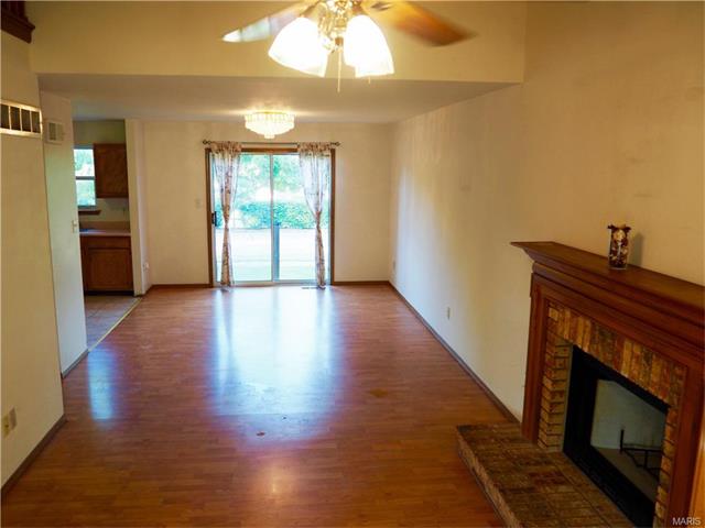 402 Waterside Dr, Grover, MO 63040 photo 4