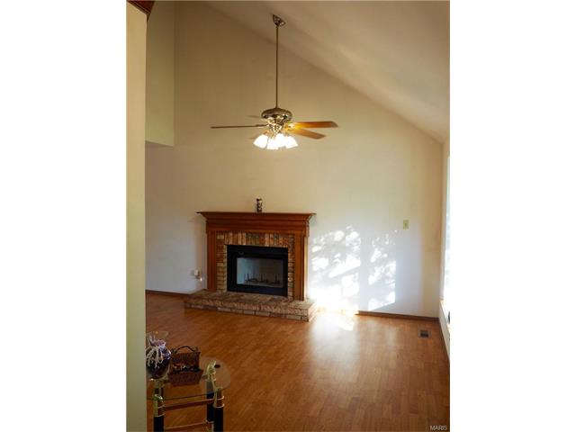 402 Waterside Dr, Grover, MO 63040 photo 3