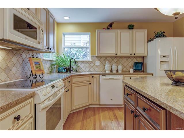 632 Legends View Dr, Eureka, MO 63025 photo 14