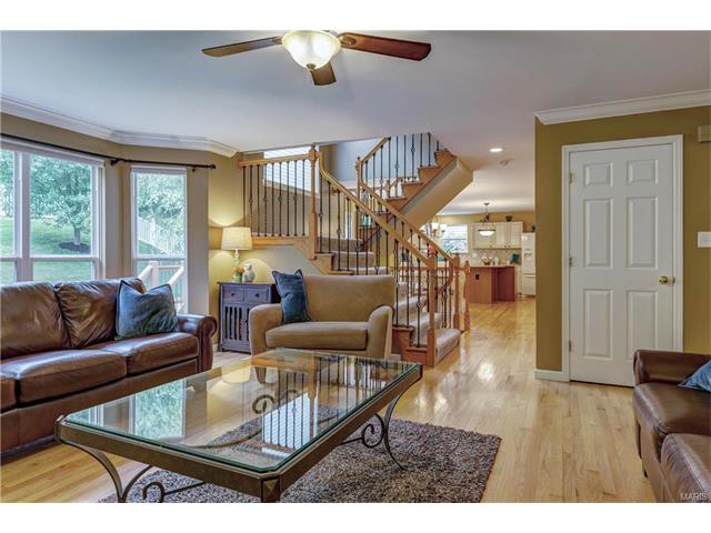 632 Legends View Dr, Eureka, MO 63025 photo 9
