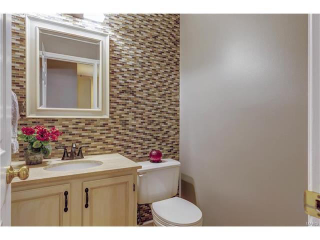 632 Legends View Dr, Eureka, MO 63025 photo 18