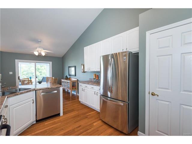 766 River Glen Dr, O'fallon, MO 63368 photo 9