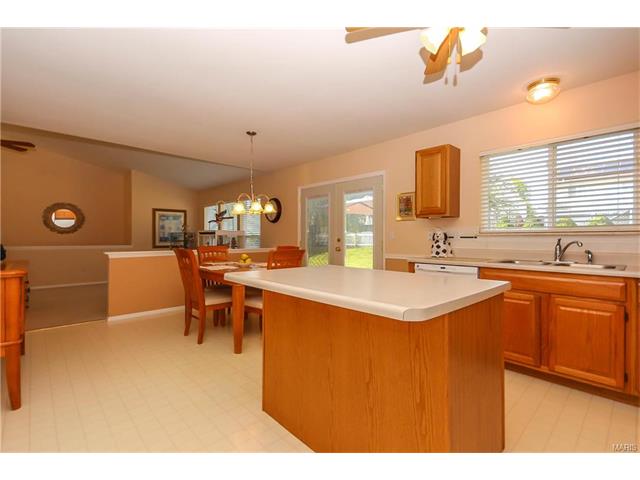 13 Royalltrail, O'fallon, MO 63368 photo 17