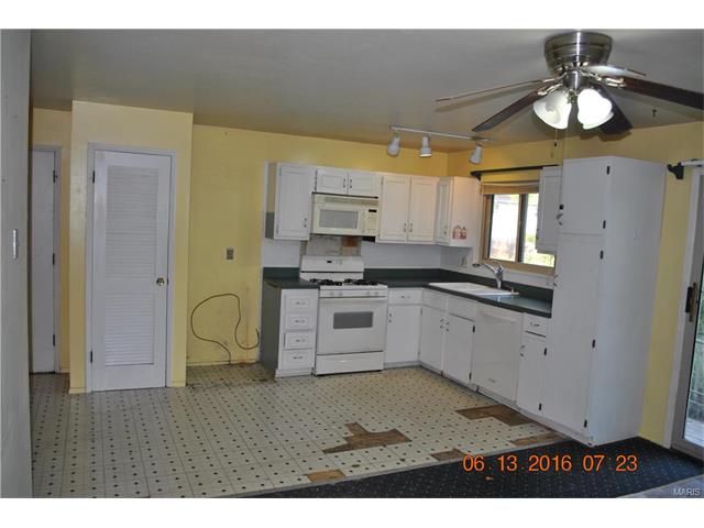 375 Genoa Dr, Ballwin, MO 63021 photo 15