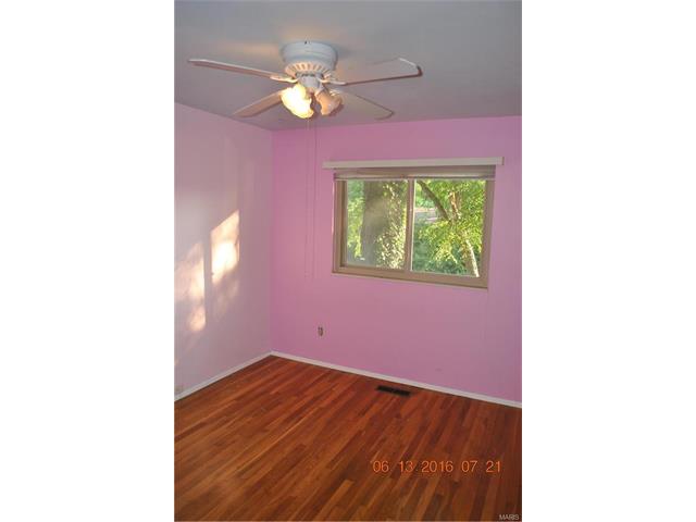 375 Genoa Dr, Ballwin, MO 63021 photo 8
