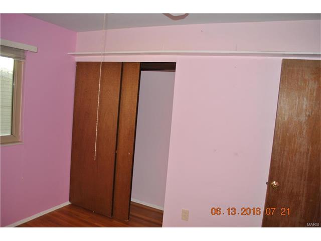 375 Genoa Dr, Ballwin, MO 63021 photo 9