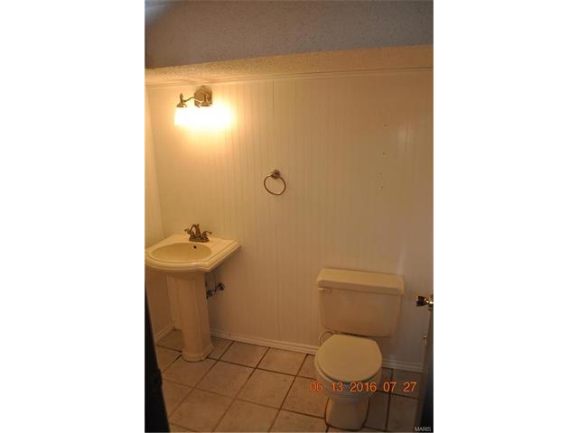 375 Genoa Dr, Ballwin, MO 63021 photo 25