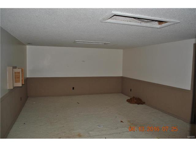 375 Genoa Dr, Ballwin, MO 63021 photo 20
